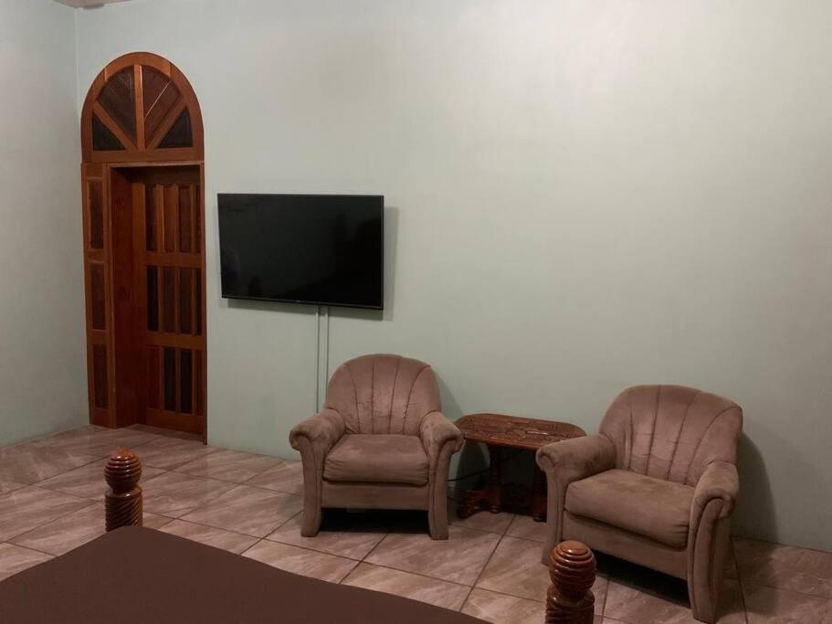 Banyan Rose Apartment Orange Walk Town Bagian luar foto