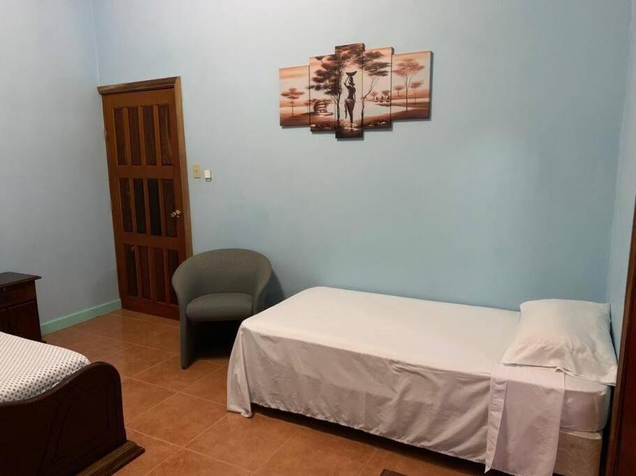 Banyan Rose Apartment Orange Walk Town Bagian luar foto