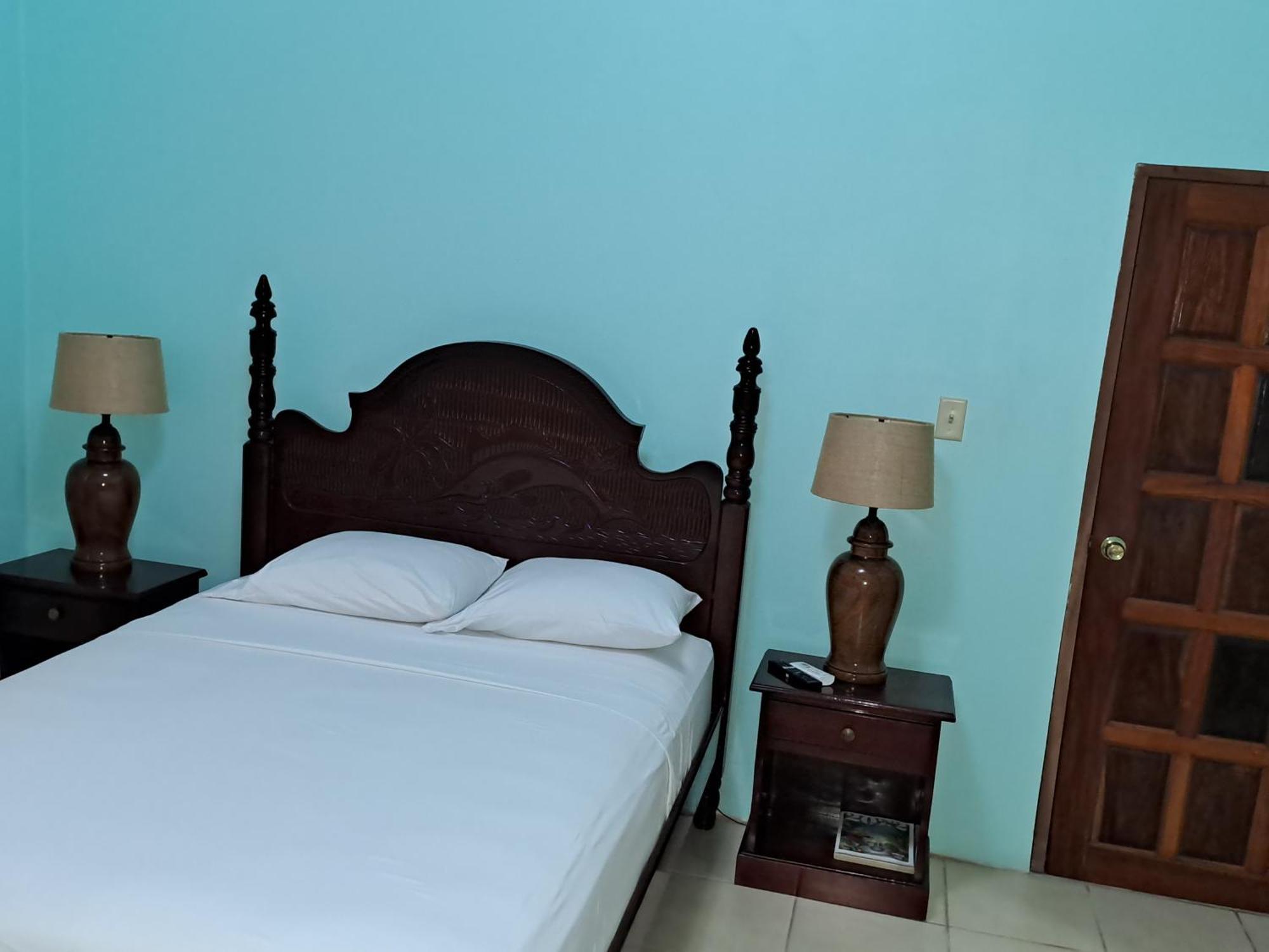 Banyan Rose Apartment Orange Walk Town Bagian luar foto